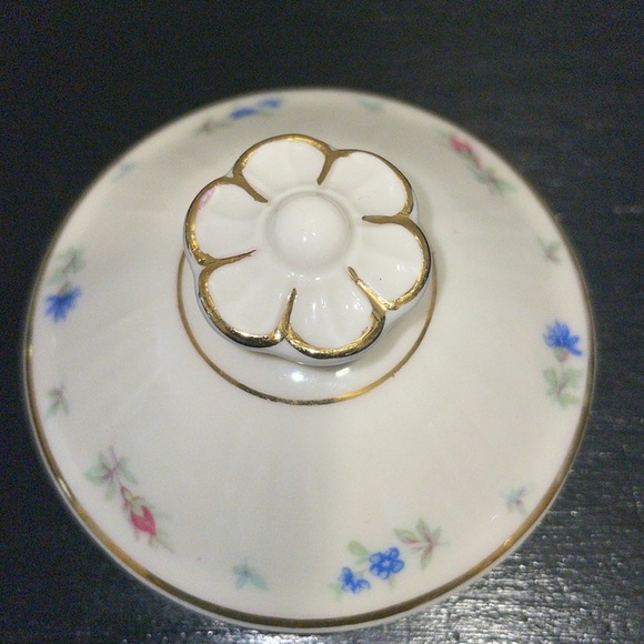 Syracuse China Suzanne sugar bowl with a lid. Floral Design.  Vintage 40’s-70’s. - Picture 8 of 11